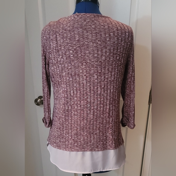 Burgandy/pink sweater with light pink trim - Picture 3 of 6